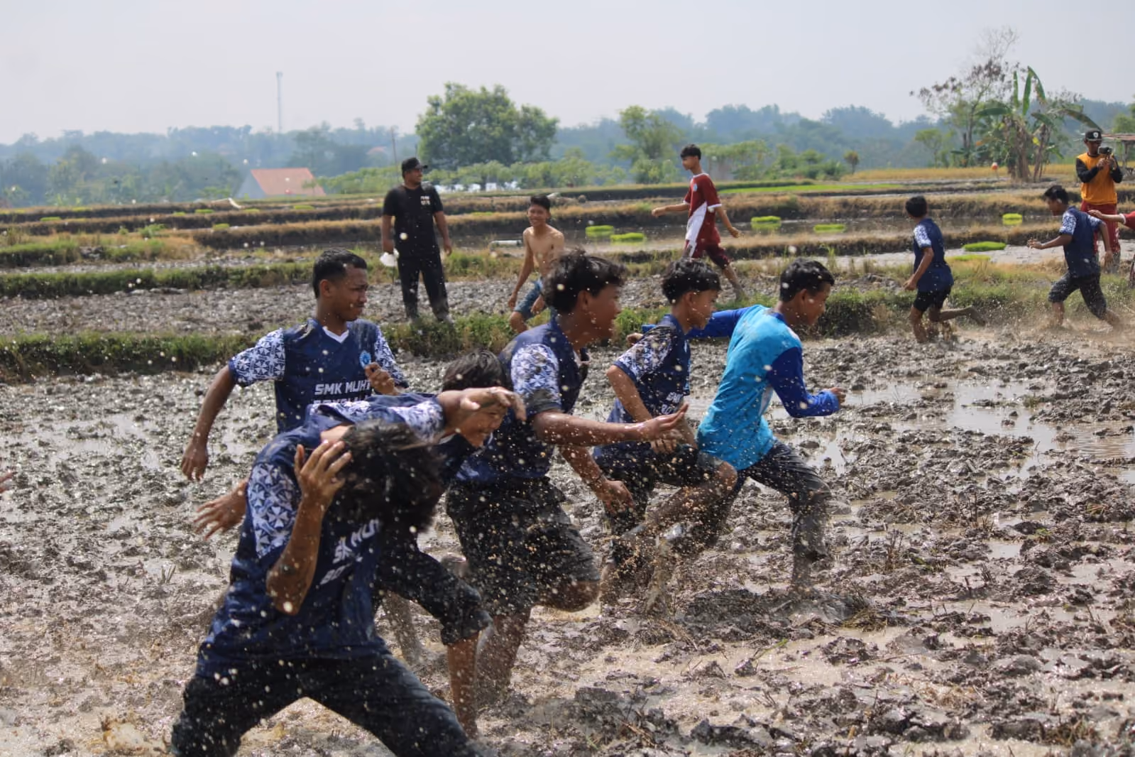 <strong>Semarak Idul Adha, SMP Muhammadiyah 4 Sambi dan SMK Muhammadiyah 1 Boyolali Perkuat Nasionalisme Lewat Kegiatan Kolaboratif</strong>